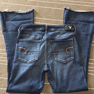 AE American eagle jeans hi-rise slim flare 8 short